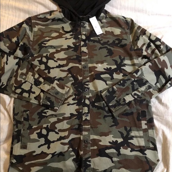 Pacsun Camo Hooded long sleeve button up shirt - Picture 5 of 7